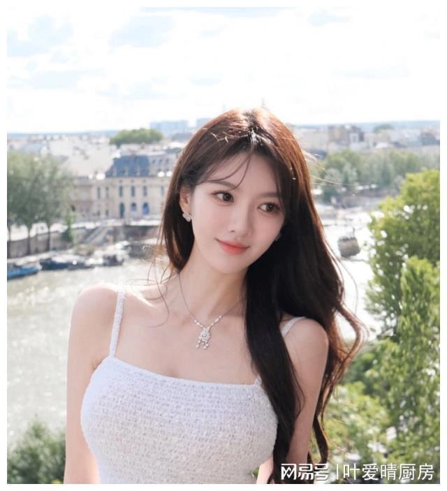 0位明星妻子哪位明星的老婆最漂亮j9九游会登录娱乐圈颜值最高的1(图24)